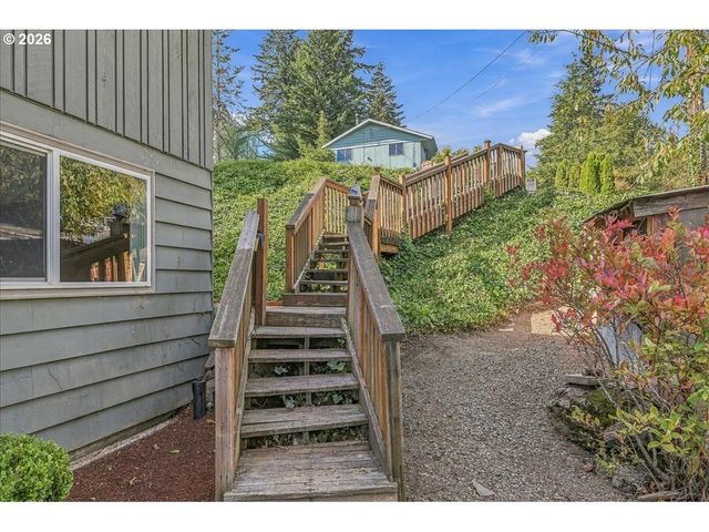 4033 Sw GALEBURN St, Portland, OR 97219