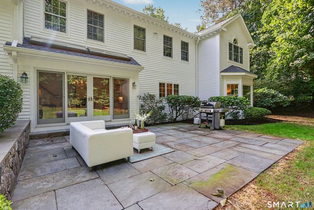 18 Bates Farm Lane, Darien, CT 06820