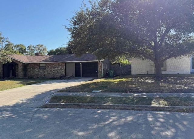 310 De Soto Drive, Universal City, TX 78148