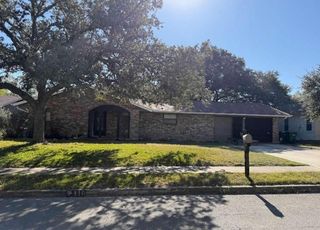 310 De Soto Drive, Universal City, TX 78148