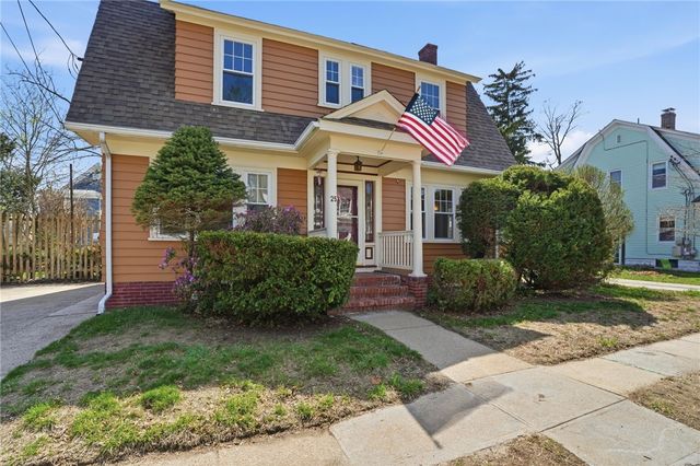 25 Talbot Manor, Cranston, RI 02905