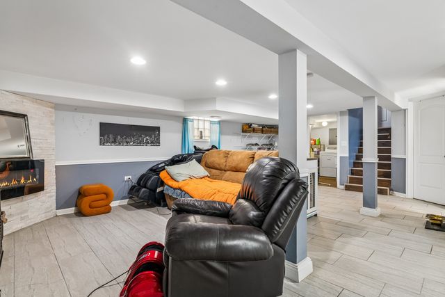 10029 S Indiana Avenue, Chicago, IL 60628