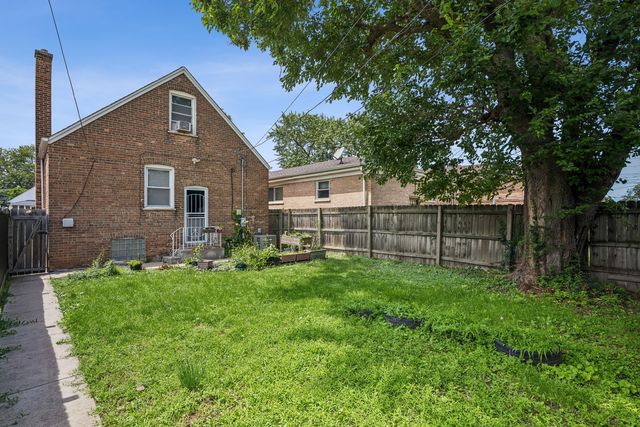10029 S Indiana Avenue, Chicago, IL 60628