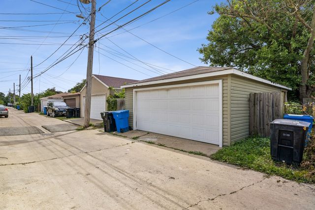 10029 S Indiana Avenue, Chicago, IL 60628