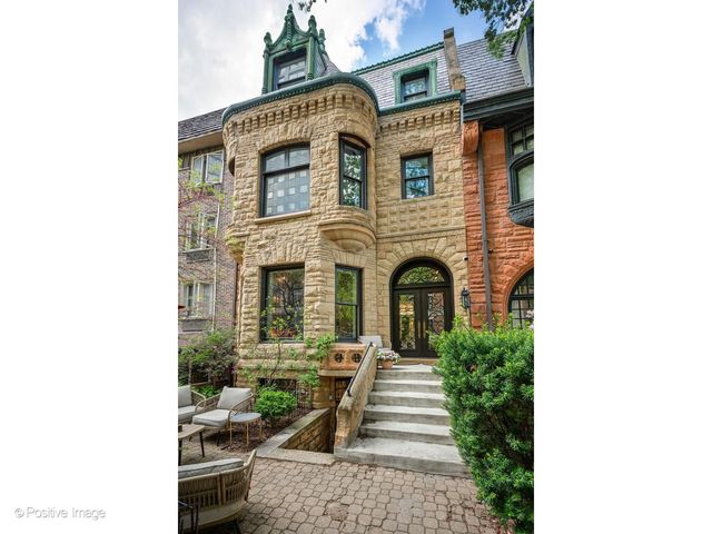 32 E BELLEVUE Place, Chicago, IL 60611