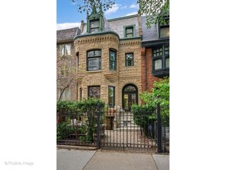 32 E BELLEVUE Place, Chicago, IL 60611
