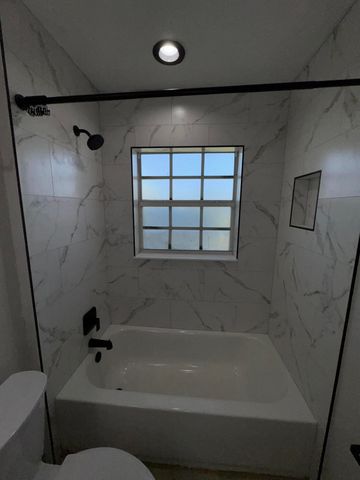 618 NE 1st Street A, Boynton Beach, FL 33435