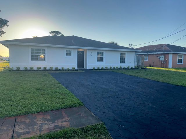 618 NE 1st Street A, Boynton Beach, FL 33435