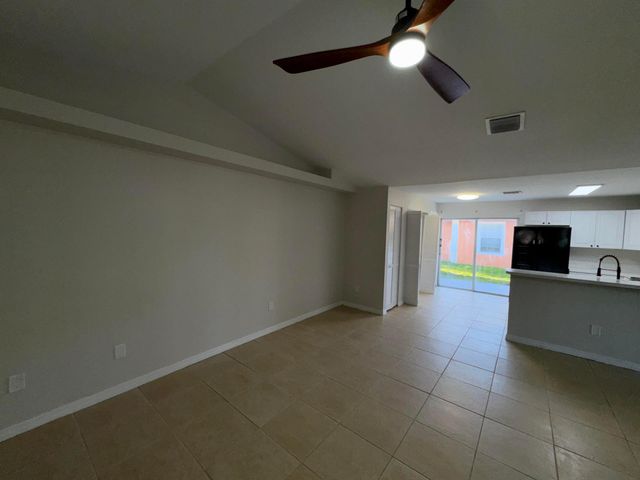618 NE 1st Street A, Boynton Beach, FL 33435