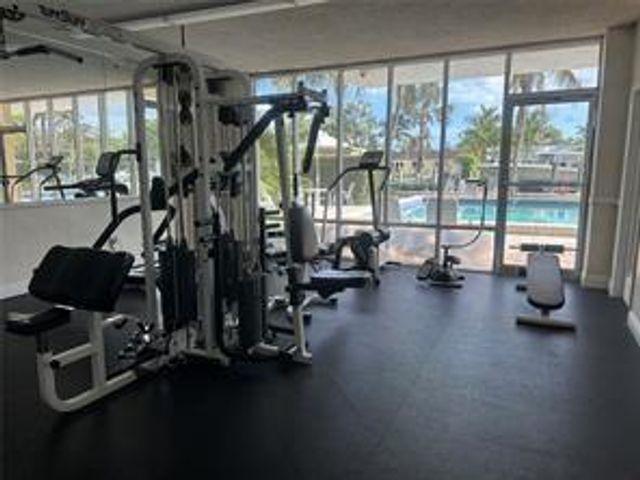 2350 NE 135th Street 203, North Miami, FL 33181