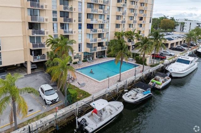 2350 NE 135th Street 203, North Miami, FL 33181
