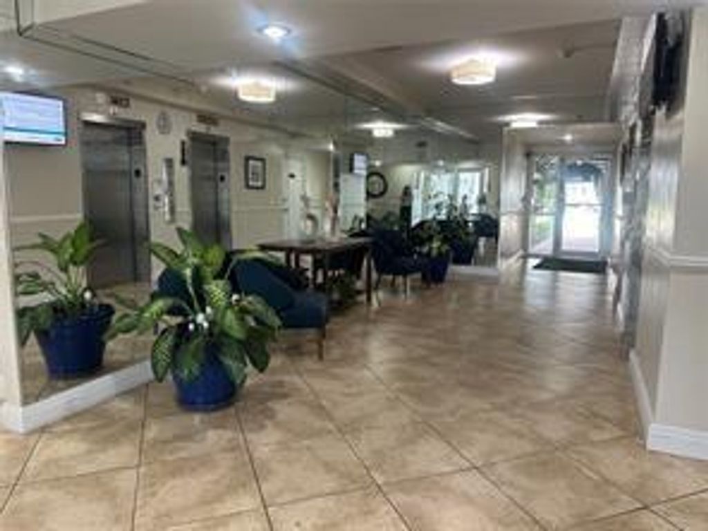 2350 NE 135th Street 203, North Miami, FL 33181