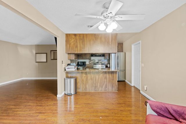3006 53rd St, Sacramento, CA 95820