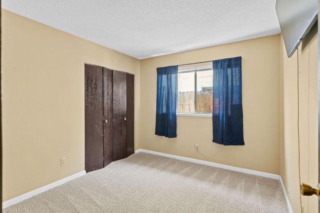 3006 53rd St, Sacramento, CA 95820