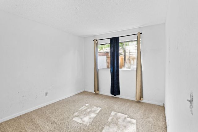 3006 53rd St, Sacramento, CA 95820