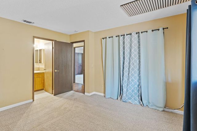 3006 53rd St, Sacramento, CA 95820
