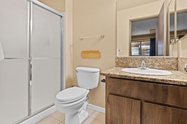 3006 53rd St, Sacramento, CA 95820