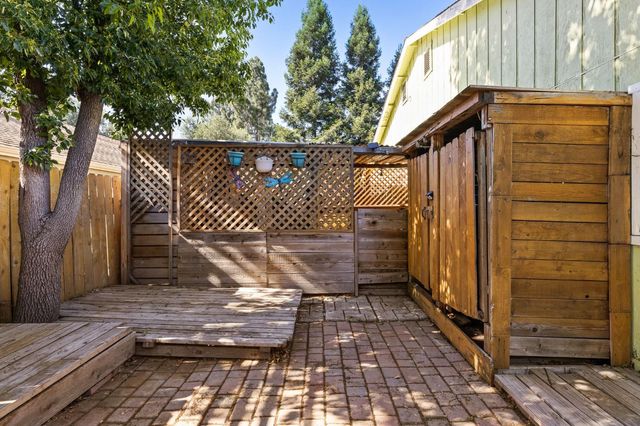 3006 53rd St, Sacramento, CA 95820