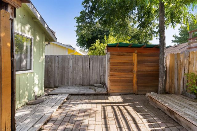 3006 53rd St, Sacramento, CA 95820