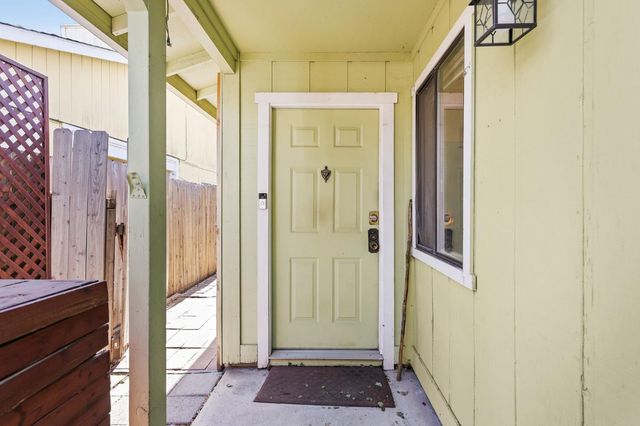 3006 53rd St, Sacramento, CA 95820