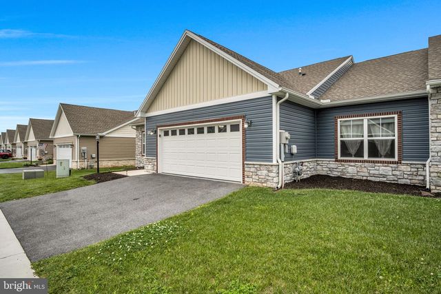 128 CARDINAL DR, Shippensburg, PA 17257