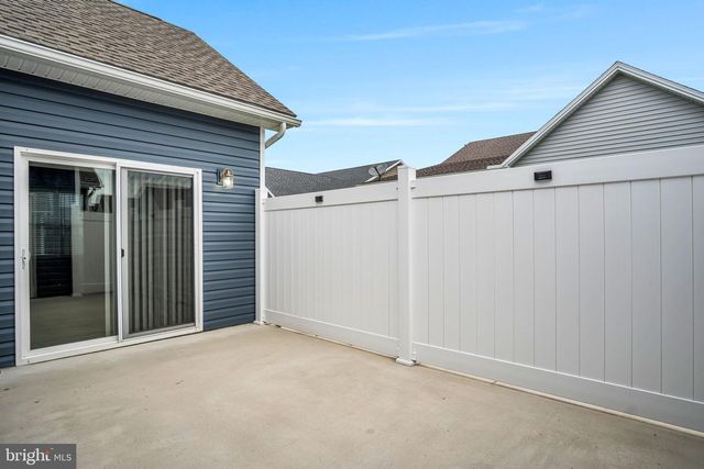 128 CARDINAL DR, Shippensburg, PA 17257