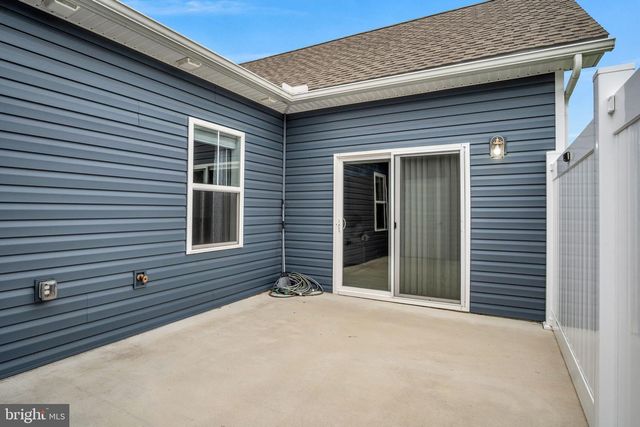 128 CARDINAL DR, Shippensburg, PA 17257