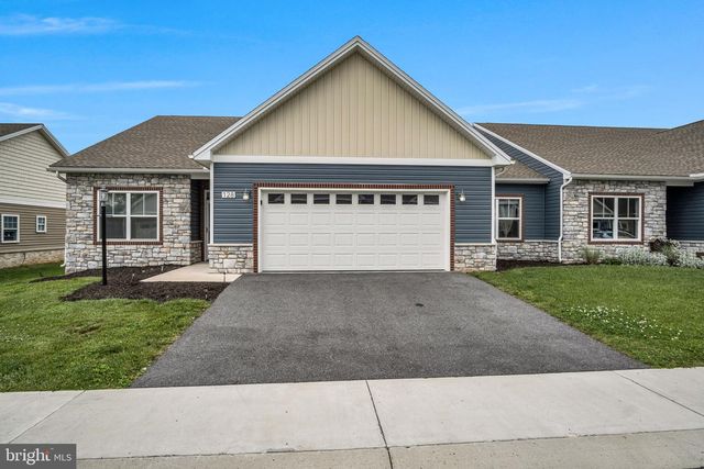 128 CARDINAL DR, Shippensburg, PA 17257