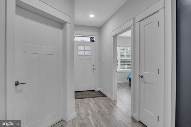 128 CARDINAL DR, Shippensburg, PA 17257