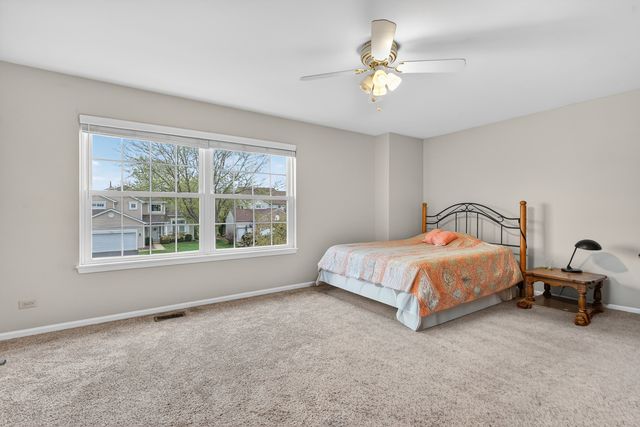 1160 Heavens Gate, Lake In The Hills, IL 60156