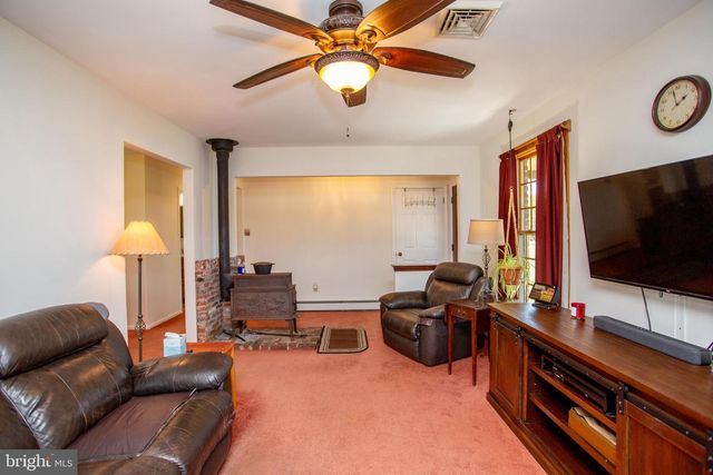 255 TABOR RD, Ottsville, PA 18942