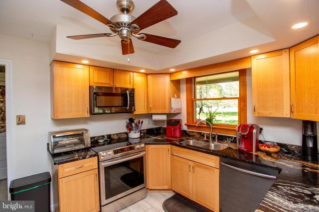 255 TABOR RD, Ottsville, PA 18942