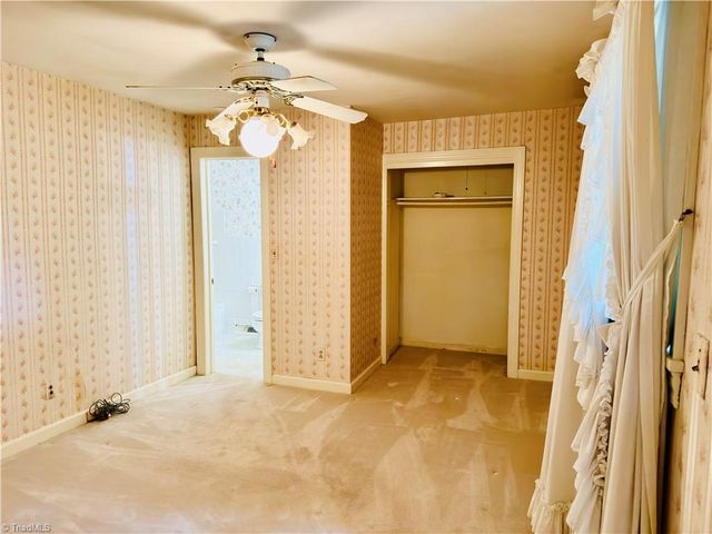 1031 Country Lane, Winston-salem, NC 27107