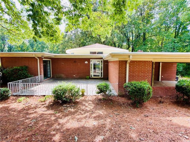 1031 Country Lane, Winston-salem, NC 27107