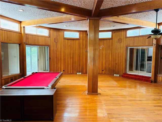 1031 Country Lane, Winston-salem, NC 27107