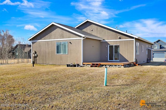801 N Back Eddy Circle, Palmer, AK 99645