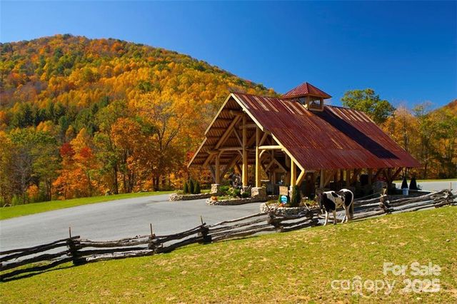 00 Eagle Park Drive 107, Banner Elk, NC 28604