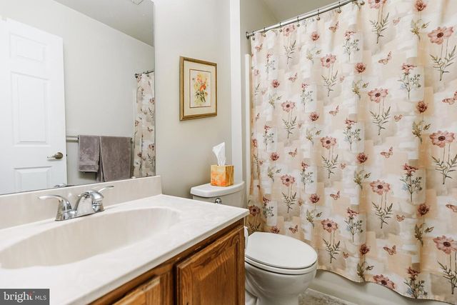 1604-B STEEPLEBUSH TER, Mount Laurel, NJ 08054