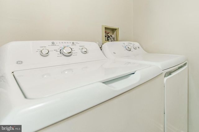 1604-B STEEPLEBUSH TER, Mount Laurel, NJ 08054