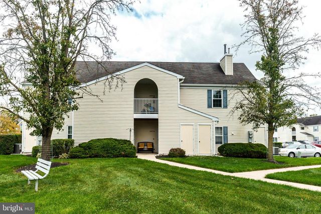 1604-B STEEPLEBUSH TER, Mount Laurel, NJ 08054