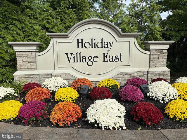 1604-B STEEPLEBUSH TER, Mount Laurel, NJ 08054