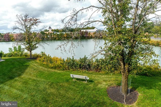 1604-B STEEPLEBUSH TER, Mount Laurel, NJ 08054