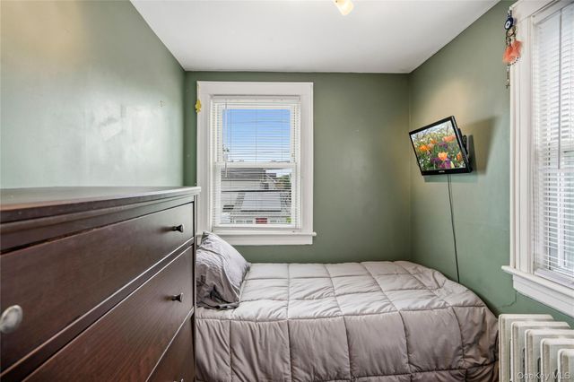 152 Lawson Avenue, East Rockaway, NY 11518