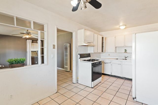 332 Kolher St, Stockton, CA 95206