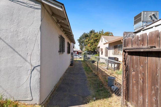 332 Kolher St, Stockton, CA 95206