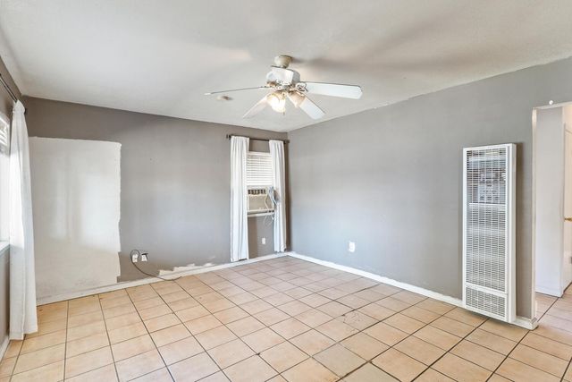 332 Kolher St, Stockton, CA 95206