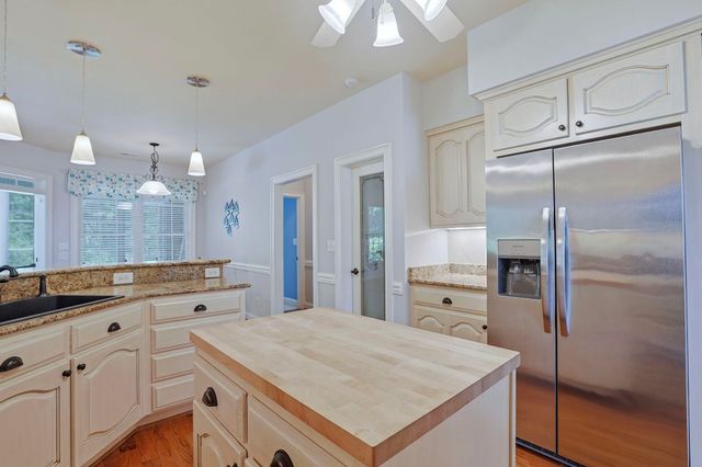 899 Shaftesbury Ln., Conway, SC 29526