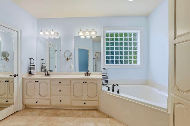 899 Shaftesbury Ln., Conway, SC 29526
