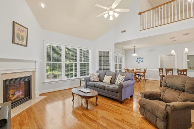899 Shaftesbury Ln., Conway, SC 29526