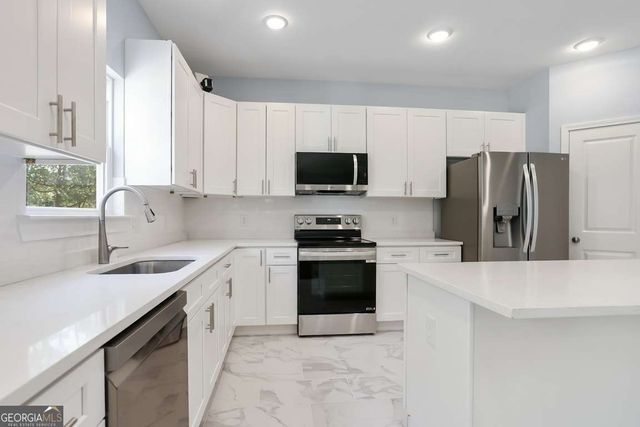 222 Skinner Avenue N, Pooler, GA 31322